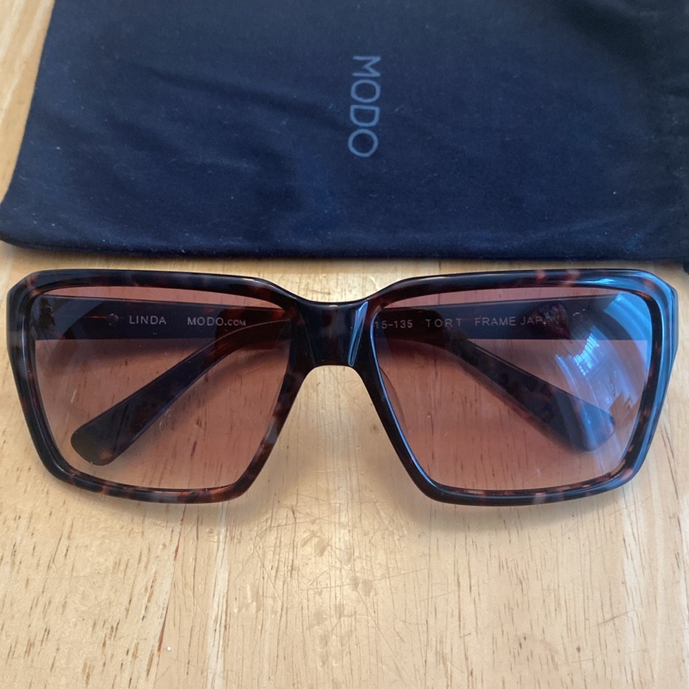 Modo Designer Tortoise Shell Color Square Sunglas… - image 2